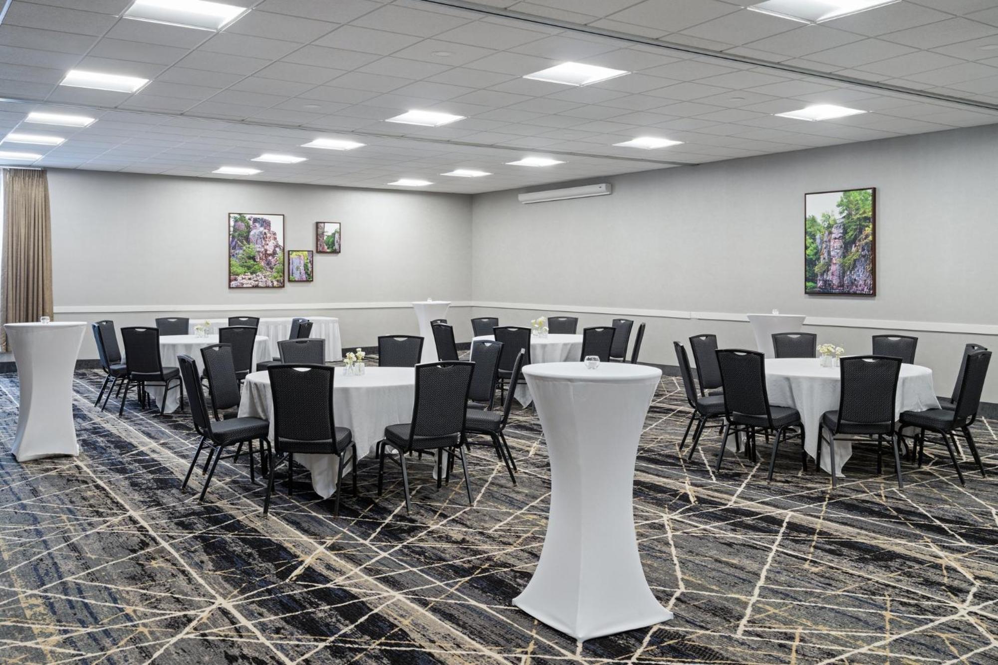 Holiday Inn Sioux Falls-City Center By Ihg Экстерьер фото